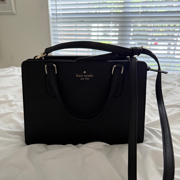kate spade Handbags - Kate spade purse